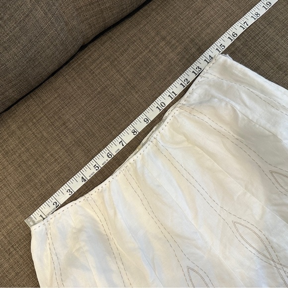 Elie Tahari Stunning White Embroidered with Appliqué MIDI Skirt 6 - Picture 8 of 9
